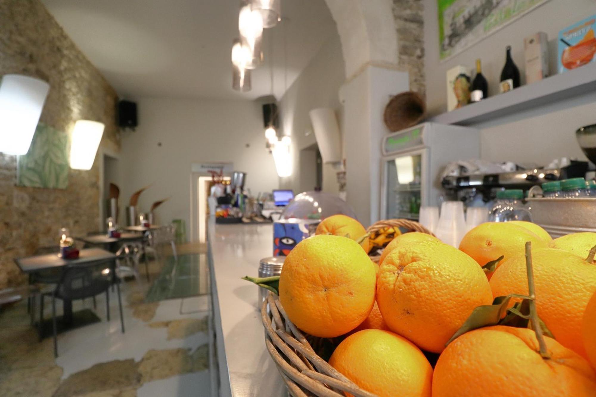 Al Postale 17 Bed & Breakfast Erice Bagian luar foto