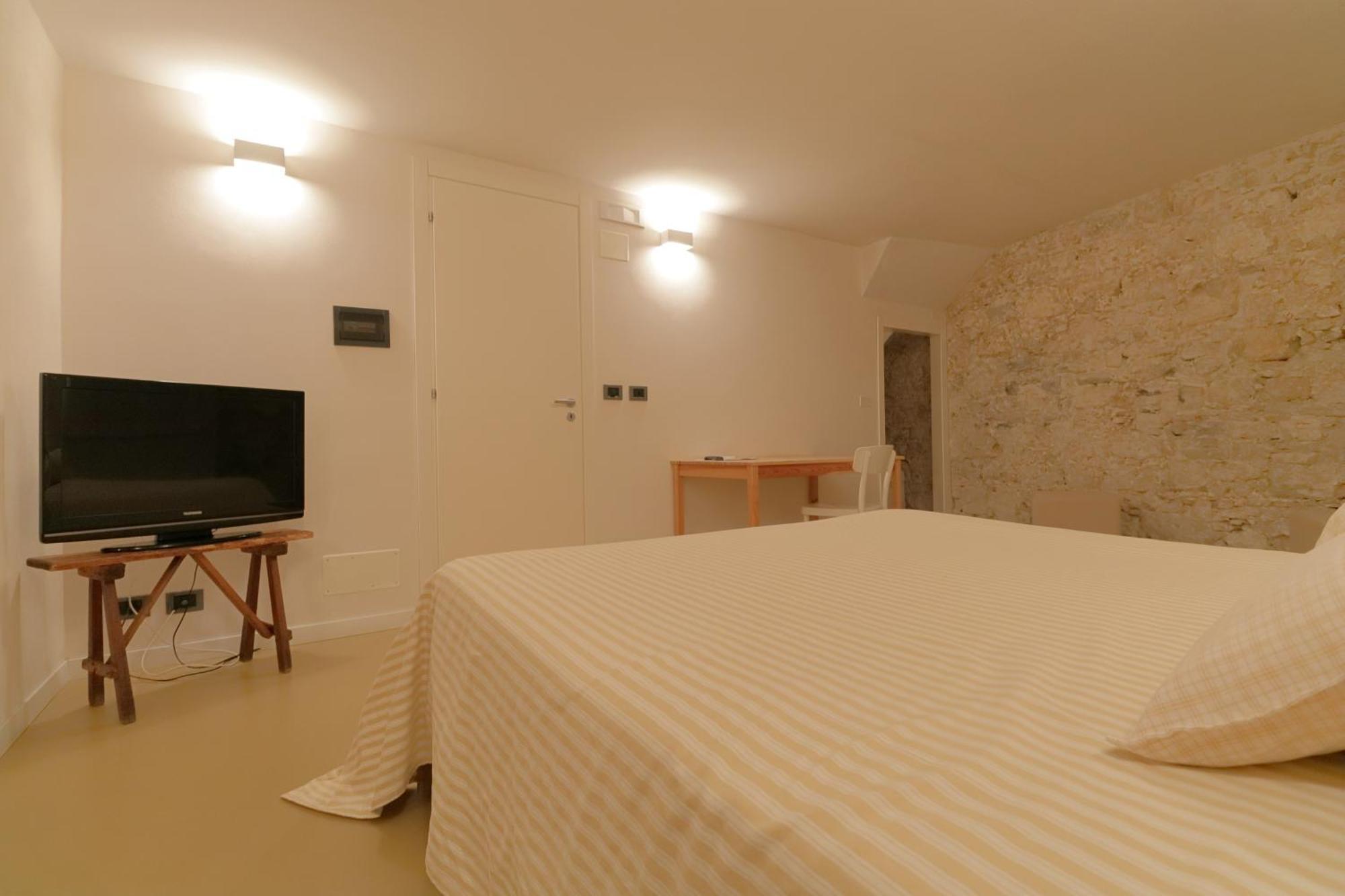 Al Postale 17 Bed & Breakfast Erice Bagian luar foto