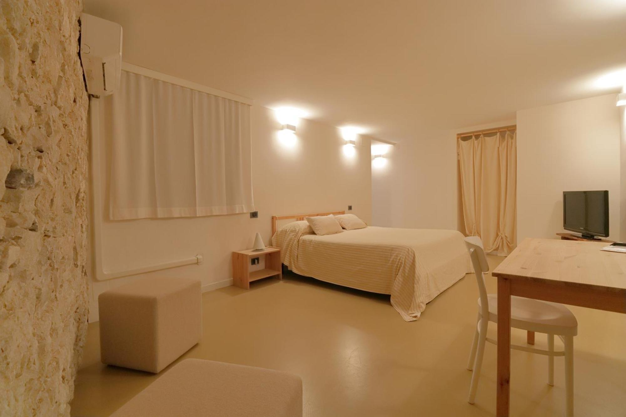 Al Postale 17 Bed & Breakfast Erice Bagian luar foto